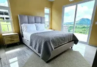 Volcano & Lake View home with swimming Pool- 4 bds, sleeps 11 people - Wifi