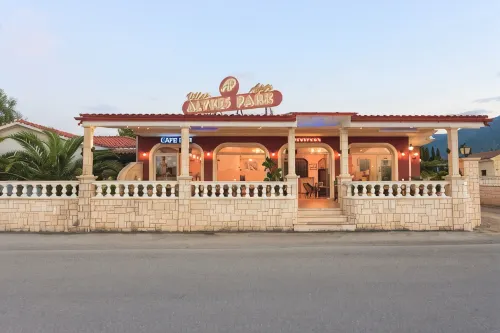 Alykes Park Bungalows - bar