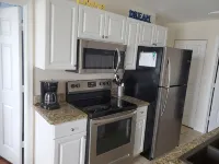 Waterfront Condo Family Getaway - Wifi