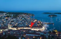 Lovely one bedroom apartment for 3 on the main Hvar town square