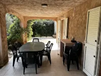 Flat with garden, 5000 sq. mt. of land, ideally located at Pinarello beach - 3つ星