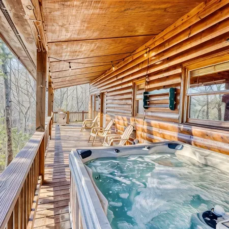 Amazing Foliage Views + Mountain View + Hot Tub + Fire Pit + Wrap-around Deck