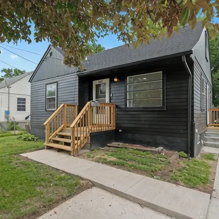 Welcome to Momo's Place. Charming 3 Bedroom, 1Bathroom with Modern Upgrades