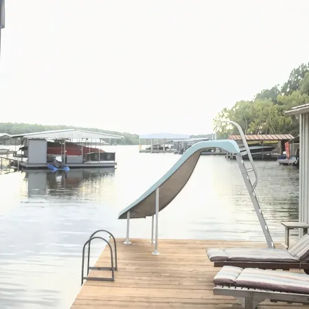 All Decked Out! Grand Lake waterfront, boat dock and views. Drowning Creek.