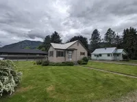 Entire House in Twisp - 3 tähden