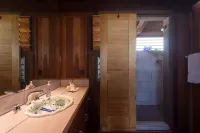 Hawaii Oceanfront 1-bedroom Cottage