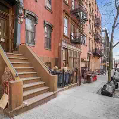 3 BED 2 BATH Pre-War Apartment in Williamsburg, Brooklyn Townhouse Others