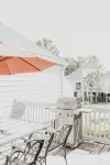 Sunset Villa Across the Street from Beach & Walk to Pool / Golf