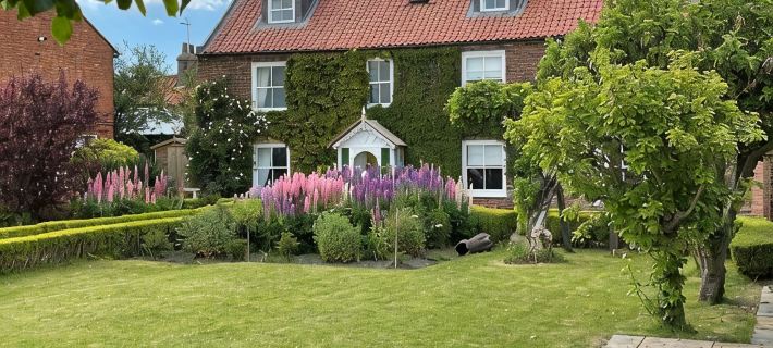Bay View House, Luxury Coastal Retreat, Sea Views , Hot Tub and Private Parking Hotels in Bridlington