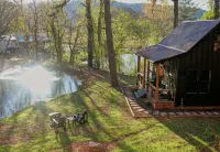 Hidden Springs Cottage, Rome, GA, King Loft Bedroom, Private Lake Access - 4-Star