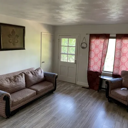 Cute 2BR Full Vacation Home near Spring River and Waterfall