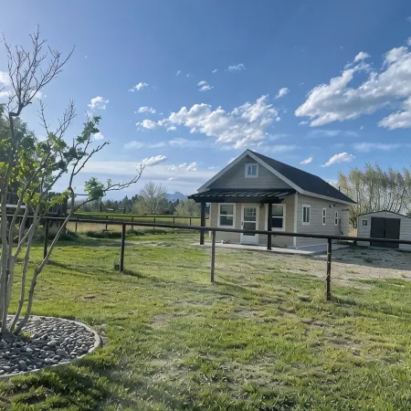 Tiny house hideaway just outside of town