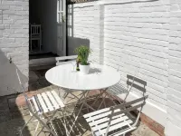 * See over 150 Amazing Guest Reviews on Airbnb * Location * Location * Location - 3 星級