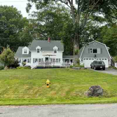 Enjoy spectacular views of Lobster Cove. Large yard, EV charger & dog friendly. Hotel Exterior