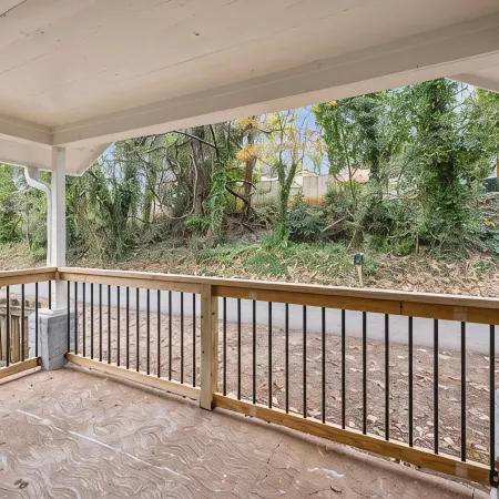 Cozy 2 bedroom in the heart of Gold City