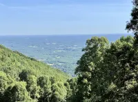 Wonderful view 2/2 villa. A block away from the Blue Ridge Parkway. 2 balconies! - Villas