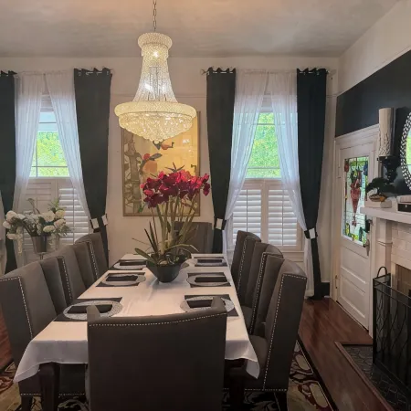 Spacious 5-bedroom house with WiFi, AC in welcoming Opelika