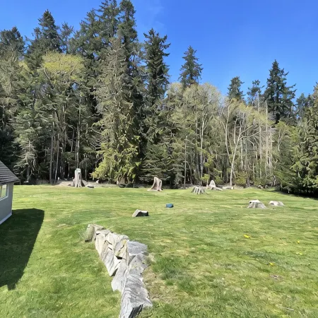 Nautical Acres - Private 1 Bd Cottage on Beautiful Acreage 250m to Beach Access