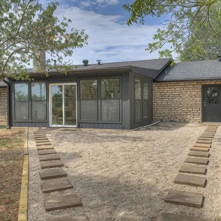 Eclectic Fun Haus with Hot Tub - 3 Min Drive to Main