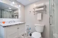 Full basement apartment quiet comfy 1-bedroom with Hot tub and fireplace - 2-Sterne