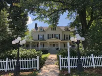Love Lane Bed & Breakfast