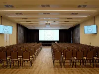 โรงแรมดี50 โรงแรมใกล้ฮีโรส์ สแควร์