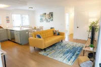 Guest Favorite! Easy Walk to Beach/Food & Shops + Private Parking