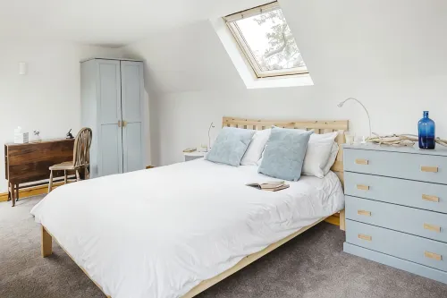 Contemporary Cottage Retreat in Secluded Valley Near Sea. Sleeps 8 - Balkon