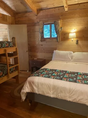 Ponderosa Cabin Columbia Mountain Ranch - 샬레 호텔