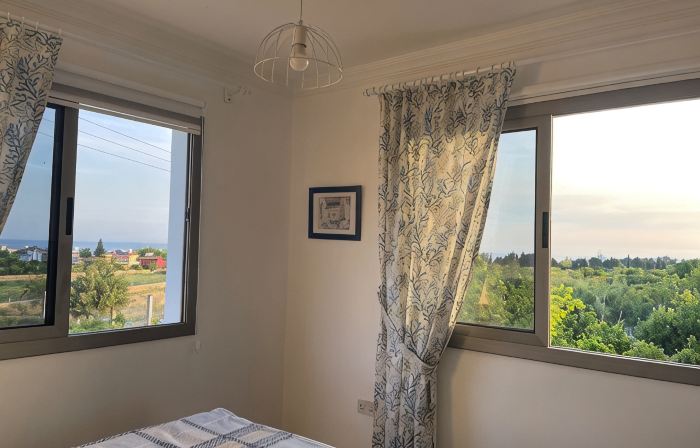 Apartment between mountains and sea