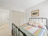 Spacious 4-bedroom townhome with amenities in Waterville Estates. Hotels in Campton