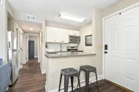 NEW!Charming 2-bedroom apartment in Auburn close to Campus! - ที่มีสระว่ายน้ำ