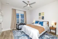 The Briar ~ Sleek 3BR New Home Walk to DT w/Outdoor Area - Wifi