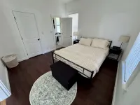 Charming Victorian style, updated 2-bedroom house with AC in charming Dunsmuir - Wifi