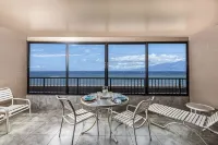 Oceanfront, adjacent to North Ka'anapali Beach, Central A/C! Newly reduced rates