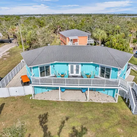 1 Block from Beach - Van/Golf Cart Also Available for Rent! Pool/Hot Tub/Arcade!