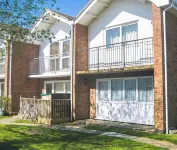 Villa - Sleeps 6 - Pets Ok - Pool - Parking Hotels in 