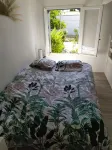 Cosy house close to beaches and shops. garden, above-ground pool, terrace
