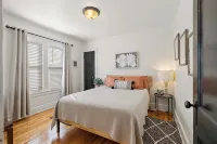 L1 - Firepit Nights & Beach Days, 3Br w/ Stunning Backyard, Pet Friendly Too - 4-Star