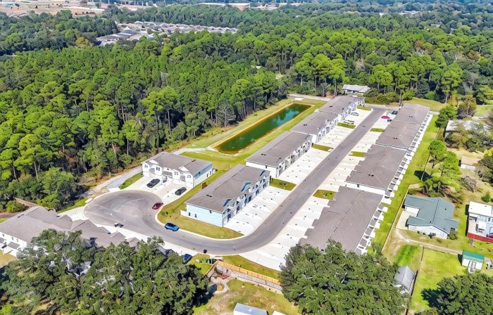 New Home near UWF & PNS Beach!