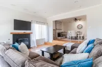 La Mesa Family Retreat - 20 minutes to Beaches & More!