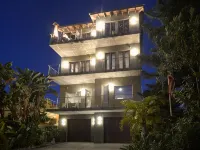 MODERN HOME STEPS FROM BEACH - 4-Star
