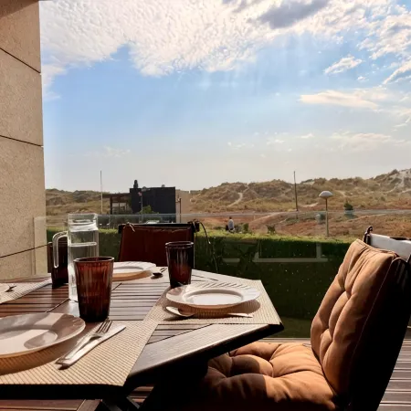 T2 Luxury in front of the beach