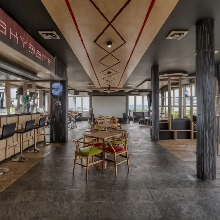 Ascent Hotel & Cafe Malang