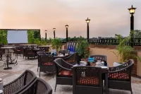 Glades Hotel
