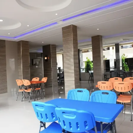 Saatof Hotel and Suites
