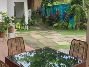 Bahandi Hotel