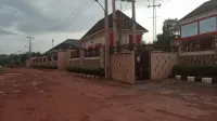 Jim-Eddy Suites - Homestays