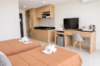 Christella Hotel Laemchabang - Airport Shuttle