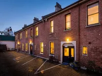Highland House Boutique Hotel Hotels near Baldwin Street